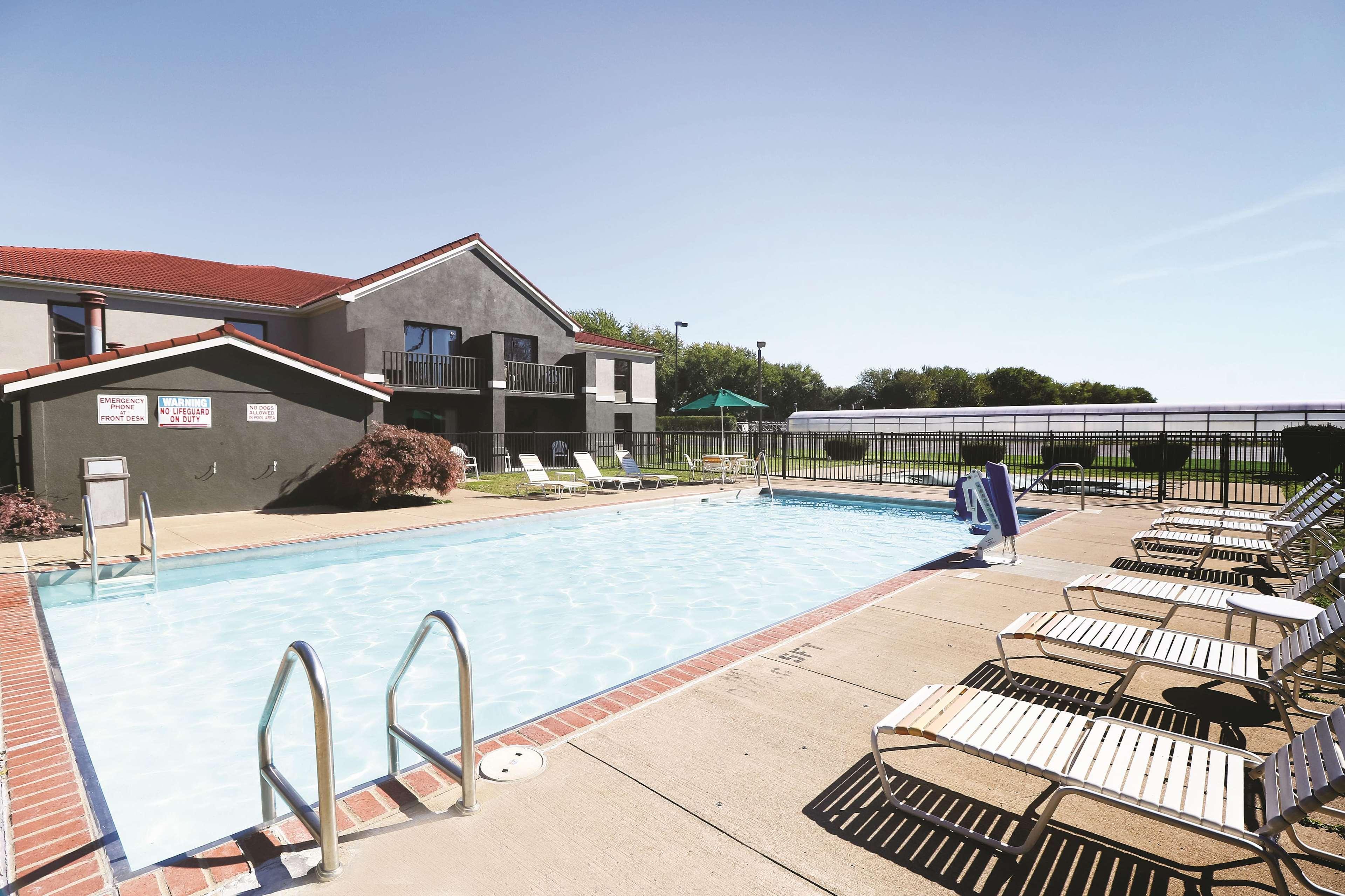 La Quinta Inn By Wyndham Sandusky Near Cedar Point Exterior foto