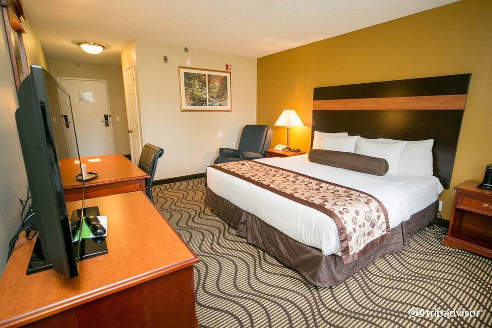 La Quinta Inn By Wyndham Sandusky Near Cedar Point Exterior foto